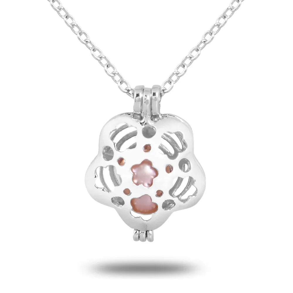Pearl Necklace with Shell Pendant