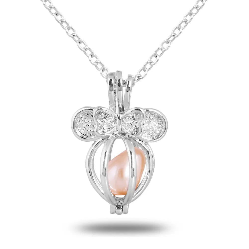 Pearl Necklace with Arch Pendant